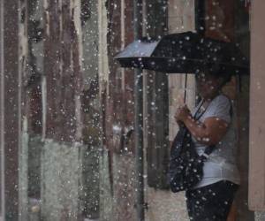Las precipitaciones en algunas regiones de Honduras continuarán este lunes, según pronosticó Cenaos.