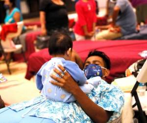 Miles de familias están alojadas en los albergues habilitados luego de que por la tormenta Eta perdieran sus hogares y todas sus pertenencias.