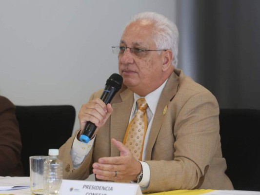 Francisco Herrera, rector de la Universidad Nacional Autónoma de Honduras (UNAH).