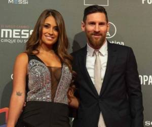 Lionel Messi junto a su esposa Antonella Roccuzzo. Foto: Instagram