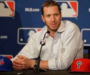 Entre los logros memorables de Halladay figura haber lanzado un juego sin hit en los playoffs con los Filis de Filadelfia. Consiguió también un juego perfecto. (Foto: AP)