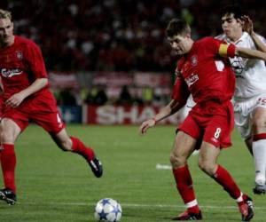 Liverpool y AC Milan en 2015: En la final jugada en Estambul, el Milan parecía tener asegurado el título en el descanso, al que llegó con una ventaja de 3-0, con goles de Paolo Maldini (1) y del argentino Hernán Crespo (39, 44).