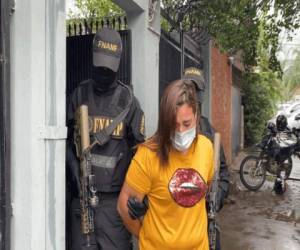 La mujer fue detenida en la Residencial Real del Puente, Villanueva, Cortés