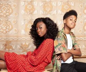 Shahadi Wright Joseph, izquierda, y JD McCrary posan para un retrato en el Hotel Montage en Beverly Hills, California, para promover la película El Rey León en una fotografía del 10 de julio de 2019.