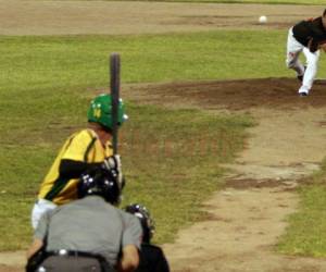 Medias Verdes desplegó todo su potencial en el inicio del béisbol capitalino ante Orioles. Foto: Alejandro Amador / El Heraldo.