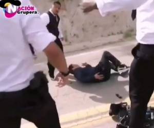 Captura de pantalla del video en el que golpean a reportero en la boda de Chiqui Rivera.