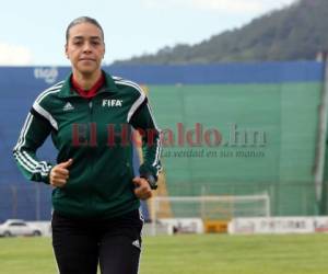 Este es el segundo clásico entre ambas escuadras que la silbante Melissa Pastrana estará presente. En el choque de la segunda vuelta del Clausura ella fue la encargada de impartir justicia. Foto: EL HERALDO