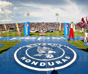 Motagua fue local en la final del domingo pasado y consiguió un récord de asistencia impresionante, lástimosamente fuera del estadio ocurrió una tragedia ajena a la cancha. Foto: El Heraldo.