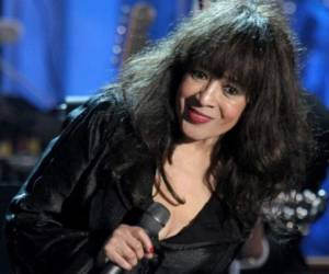 La cantante Ronnie Spector, en una actuación en 2010. Foto: AFP