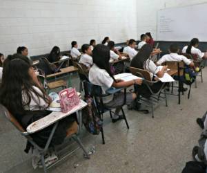 Salvador Nasralla considera que el sistema educativo nacional no ha sido una prioridad en la actual administración. (Foto: Alex Pérez / EL HERALDO)