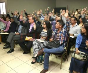 Ciudadanos extranjeros juran al obtener la ciudadanía hondureña. Foto: El Heraldo.