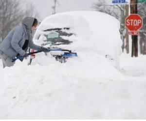 Hibbing, Minnesota llegó a 33 grados centígrados bajo cero (28 grados bajo cero Fahrenheit), superando los 32 grados centígrados bajo cero (27 grados Fahrenheit bajo cero) experimentados en 1964.