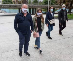 En España el uso de la mascarilla será obligatorio hasta frenar el virus. Foto AFP