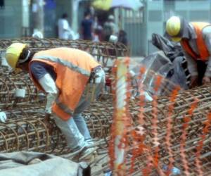 El documento dice que debido a la baja tasa de crecimiento económico las tasas de desocupación urbana y nacional se situarían en un 9.3 % y un 8%. Foto: EL HERALDO