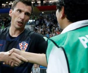 Momento en el que jugador croata pide disculpas a Yuri.
