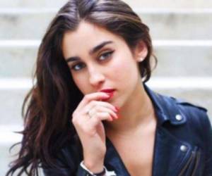 La cantante Lauren Jauregui fue capturada cuando se disponía a tomar su vuelo junto con sus compañeras de la banda. Foto Instagram.