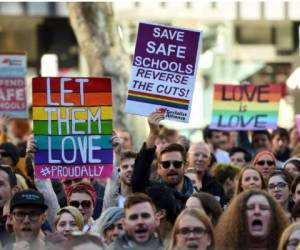 Miles de simpatizantes de la causa del matrimonio igualitario estallaron de júbilo en actos festivos organizados en toda Australia cuando el resultado fue anunciado (Foto: AFP).