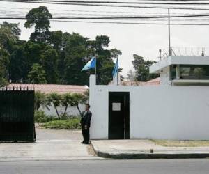 No quedaba claro por qué ocurría el asedio, pero el presidente Jimmy Morales ha tenido varias fricciones con el organismo. Foto: Prensa Libre
