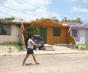 Los pobladores aseguran que viven en condiciones de insalubridad ante la falta de un colector de las aguas negras. Foto: Efraín Salgado