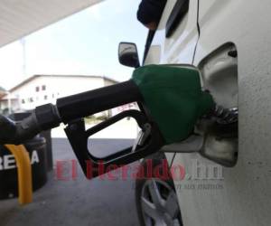 Las gasolinas superior y regular son más caras en la actualidad respecto a los precios de diciembre de 2018.