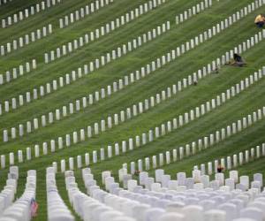 La cantidad de muertos en Estados Unidos, que registró su primer deceso vinculado al virus a principios de febrero, asciende a 98,223. AFP.