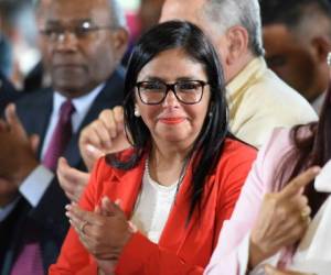 Su fervor frente a los micrófonos contrasta con un tono dulce en el trato directo. 'Mi amor', 'mi vida' son expresiones habituales de esta mujer morena, de cabello negro y anteojos de carey. Foto: AFP