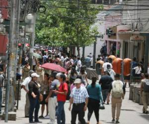 La peatonal es uno de los tramos más transitados por los capitalinos en el centro de la capital. Foto: Efrain Salgado/El Heraldo.