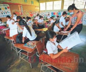 Los menores regresaron a clases sin una dosis anticovid. Foto: El Heraldo