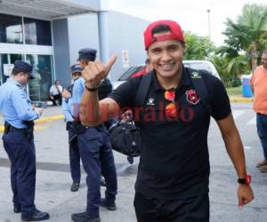 Roger Rojas durante su llegada a Honduras. Foto Grupo OPSA