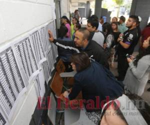 Mucha gente que se traslada ni siquiera vive en el municipio.