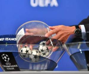Imagen del sorteo de la Champions difundida este lunes por la Uefa. Foto: Facebook.com/UefaChampionsLeague