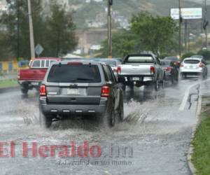 Las lluvias se registraron en varios sectores de la capital. Foto: Emilio Flores / EL HERALDO