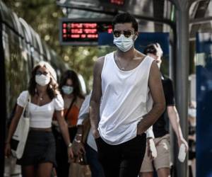 Actualmente Europa registra un gran aumento de los contagios, sobre todo en España y Francia, aunque la mortalidad se mantiene por el momento estable.