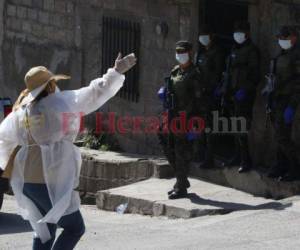 Parte de los agentes aislados han resguardado la zona cero en la capital. Foto: Archivo EL HERALDO.