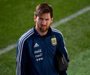 Leo Messi se enfrentará a varios de sus compañeros españoles del Barcelona en el duelo ante la Roja. (AFP)