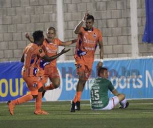La euforia de Kilmar tras su gol ante Marathón. (Foto: Ronal Aceituno / EL HERALDO)