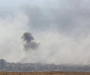 Uno de los aeropuertos de Siria fue bombardeado y hay varios muertos. (Foto: AFP)