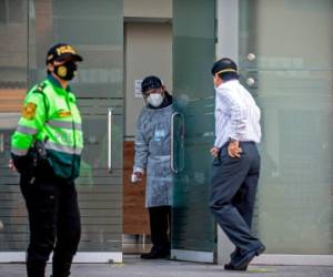 Los voluntarios tienen entre 18 y 75 años y no deben haber contraído el nuevo coronavirus, según las instrucciones difundidas en las últimas semanas por los organizadores del estudio. Foto: AFP