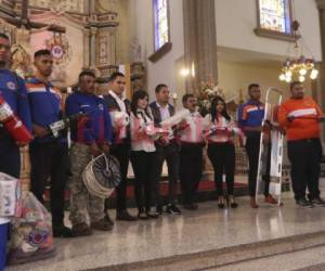 Miembros del Comité Permanente de Contingencias (Copeco) presentaron sus dones. Fotos: Alex Pérez/EL HERALDO