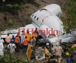 El avión Gulfstream G200 se salió de la pista del Aeropuerto Internacional Toncontín, pero no hubo muertos. (FOTO: EL HERALDO)