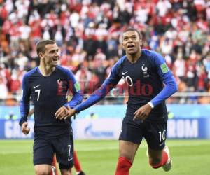 Kylian Mbappé y Antoine Griezmann, dos grandes referentes de la selección de Francia. Foto:AFP