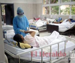 Los hospitales del país están al borde del colapso, mientras siguen aumentando los contagios de covid-19. Foto: EL HERALDO.