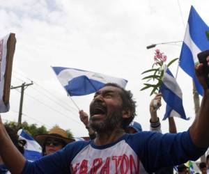 La llamada 'Marcha de las flores', que también se realizó en otras ciudades del país, fue convocada en memoria de una veintena de menores que figuran entre los muertos en la oleada de violencia que azota a Nicaragua.