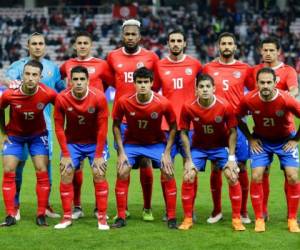 En esta foto tomada el martes 27 de marzo de 2018, el equipo nacional de fútbol de Costa Rica posa ante un amistoso partido de fútbol entre Túnez y Costa Rica en el estadio Allianz Riviera en Niza, en el sur de Francia. (AP Photo / Claude Paris).