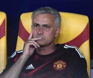 Manchester United's Portuguese manager Jose Mourinho looks on during the UEFA Super Cup football match between Real Madrid and Manchester United on August 8, 2017, at the Philip II Arena in Skopje. / AFP PHOTO / Nikolay DOYCHINOV