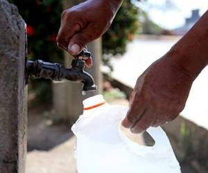 A partir de este lunes, el horario de suministro de agua potable pasa de un severo racionamiento de nueve días a cinco días.