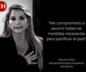 La senadora Jeanine Añez se proclamó este martes presidenta interina de Bolivia, en una sesión legislativa que no contaba con quórum de reglamento en ninguna de sus cámaras, alegando 'la necesidad de crear un clima de paz social' en el país tras la renuncia de Evo Morales a la presidencia. Fotos AFP