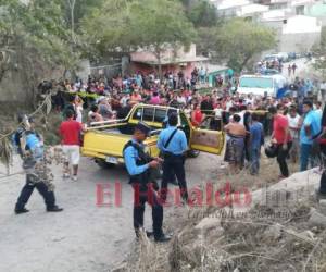 El hombre fue atacado en el interior de su vehículo. Foto Marvin Salgado| EL HERALDO