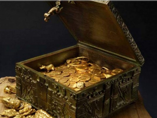 El cofre fue escondido por el millonario coleccionista de antigüedades Forrest Fenn. Foto: AP.