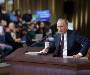 El presidente ruso, Vladimir Putin, habla durante su conferencia de prensa anual en Moscú. Foto: Agencia AFP.